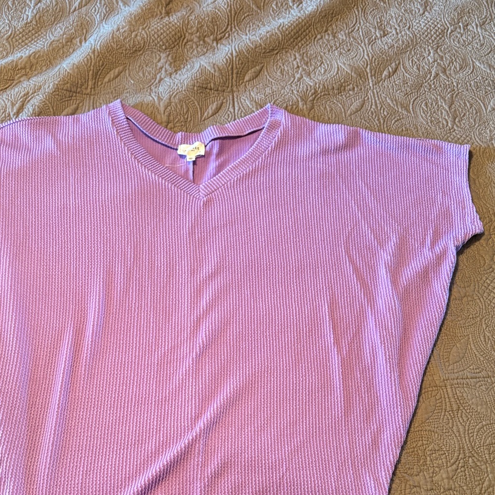 ANDREE BY UNIT Lavender Knit V-Neck Top
